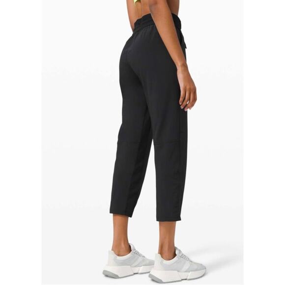 Lululemon Beyond the Studio Drawstring Crop Pants Black Size 6 Athleisure Travel - Picture 6 of 16